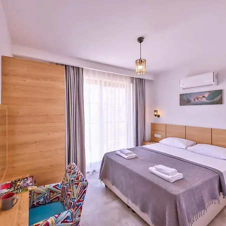 Goekyuezue Suit Apart Kaş Buitenkant foto