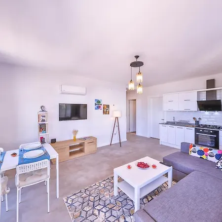 Goekyuezue Suit Apart Kaş Buitenkant foto