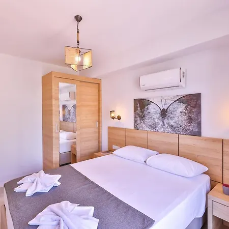Goekyuezue Suit Apart Kaş Buitenkant foto