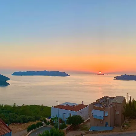 Goekyuezue Suit Apart Kaş Buitenkant foto
