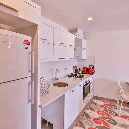 Goekyuezue Suit Apart Kaş Buitenkant foto