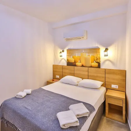 Goekyuezue Suit Apart Kaş Buitenkant foto