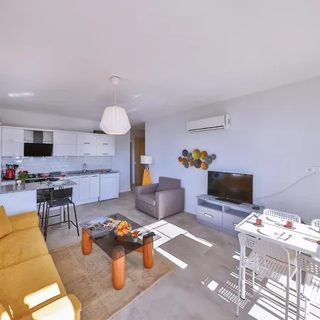 Goekyuezue Suit Apart Kaş Buitenkant foto