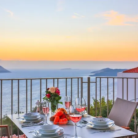 Goekyuezue Suit Apart Kaş Buitenkant foto